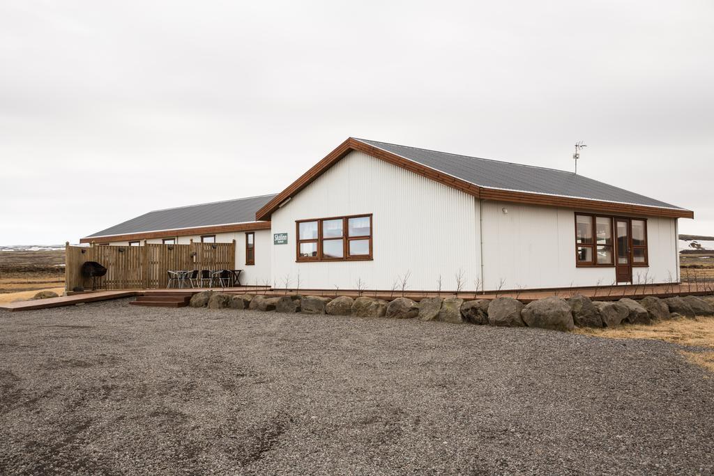 Skalinn Between Gullfoss And Geysir - Myrkholt Farm Haukadalur Exterior photo